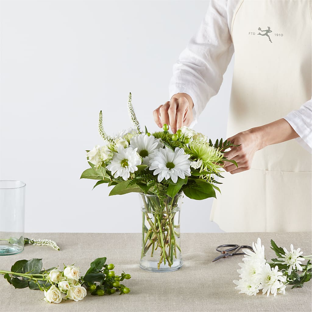 Irish Garden - A Florist Original – SHARAR'S FLORIST, La Habra CA