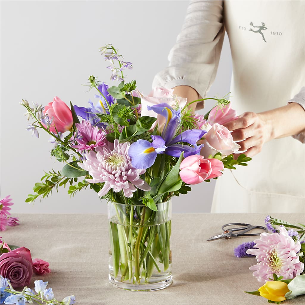 Pastel Tradition - A Florist Original – SHARAR'S FLORIST, La Habra CA