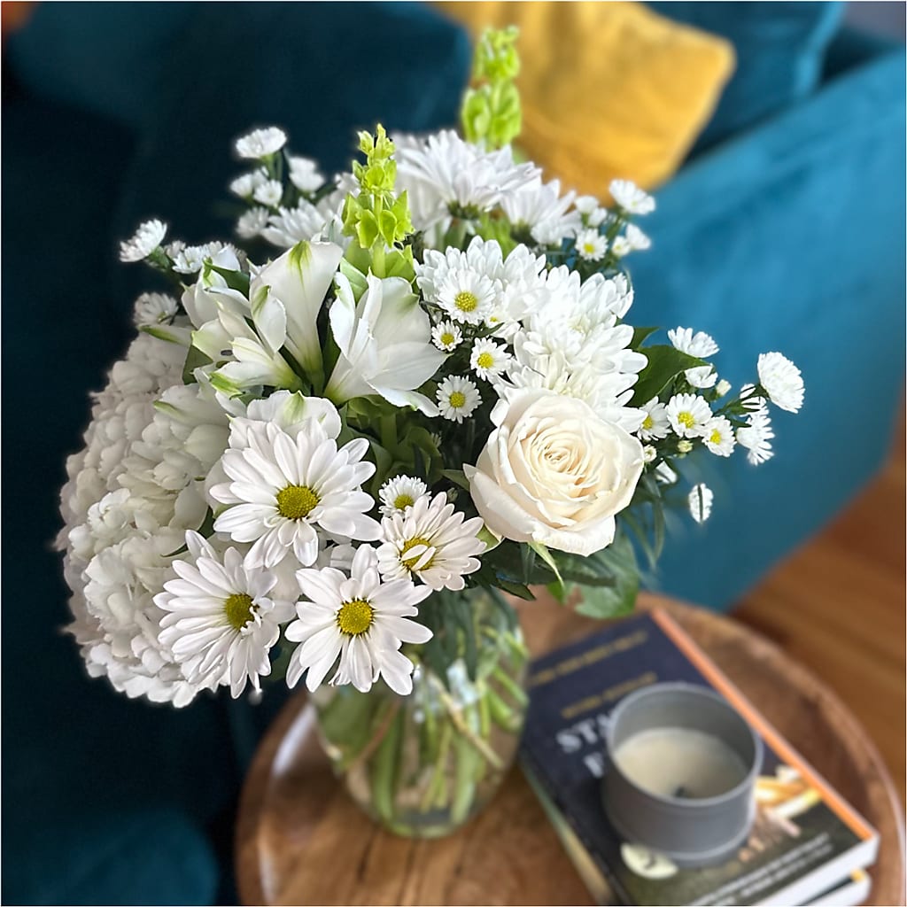 Classic Ivory – A Florist Original – SHARAR'S FLORIST, La Habra CA