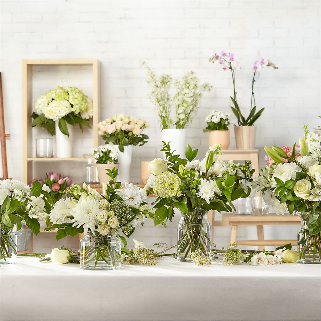 Classic Ivory – A Florist Original – SHARAR'S FLORIST, La Habra CA