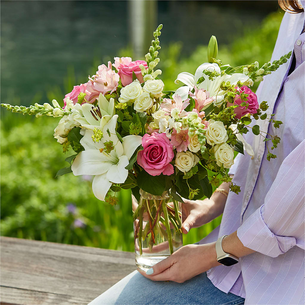 Fondly Bouquet – SHARAR'S FLORIST, La Habra CA