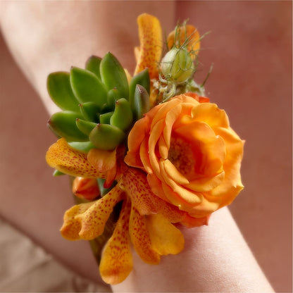 Irresistible Love Wrist Corsage – SHARAR'S FLORIST, La Habra CA